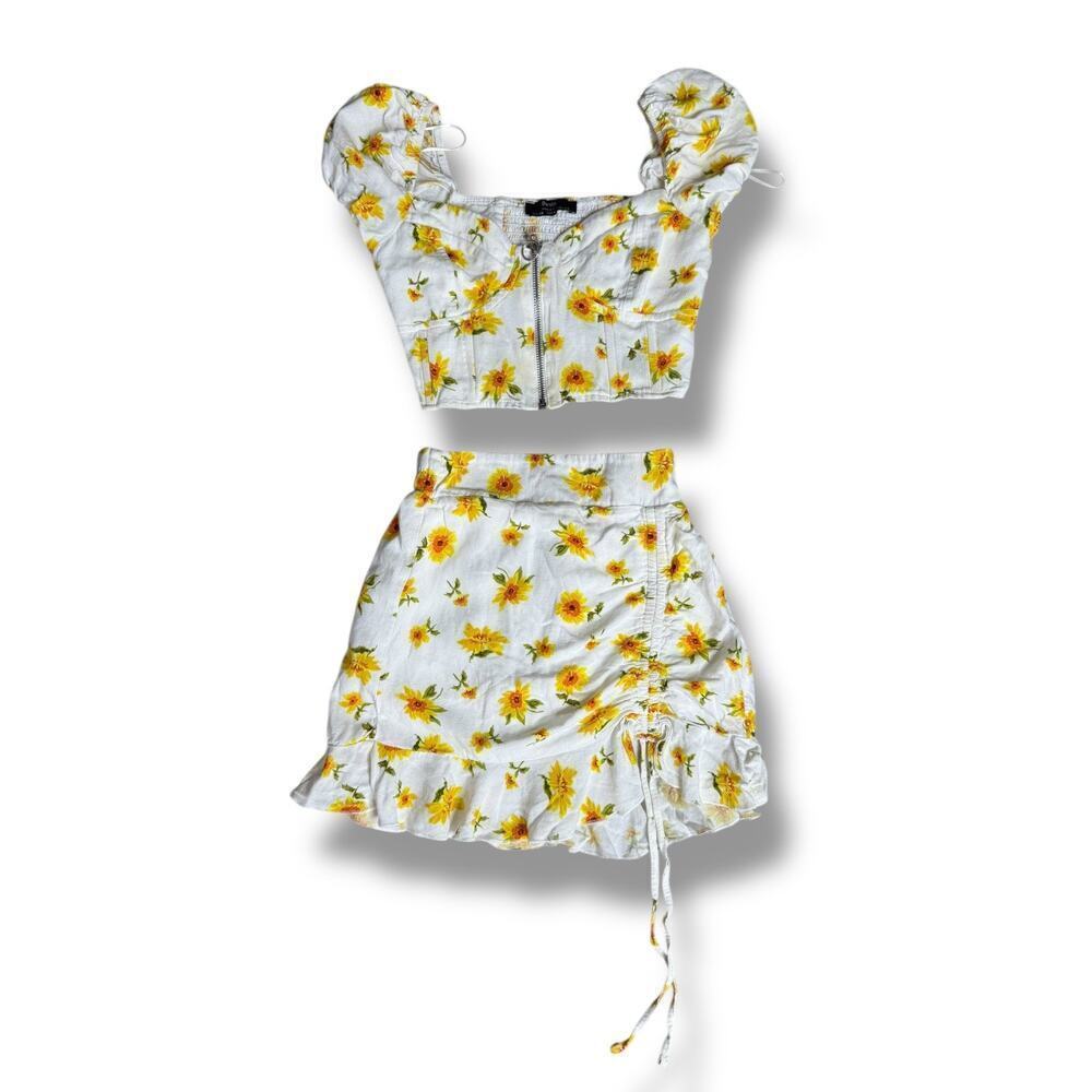 Bershka Womens Crop Top and Skirt Size S White Floral Mini Stretch
